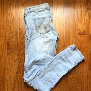 🌸 3/$25 Hollister Skinny Jeans